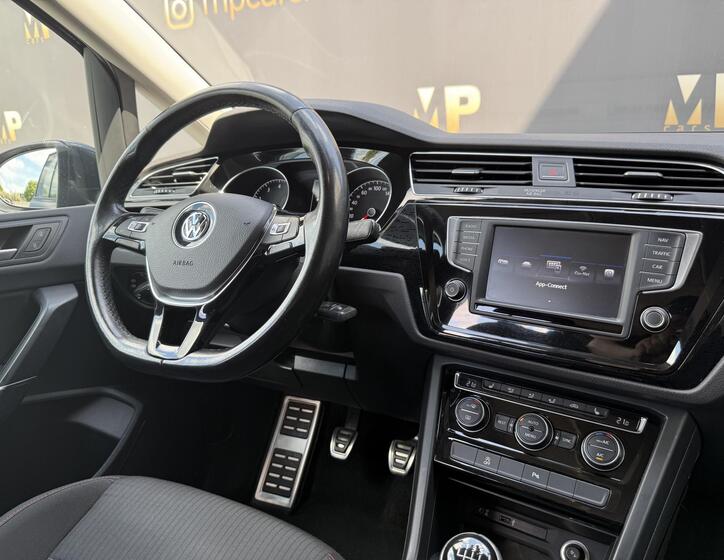 Volkswagen Touran 23
