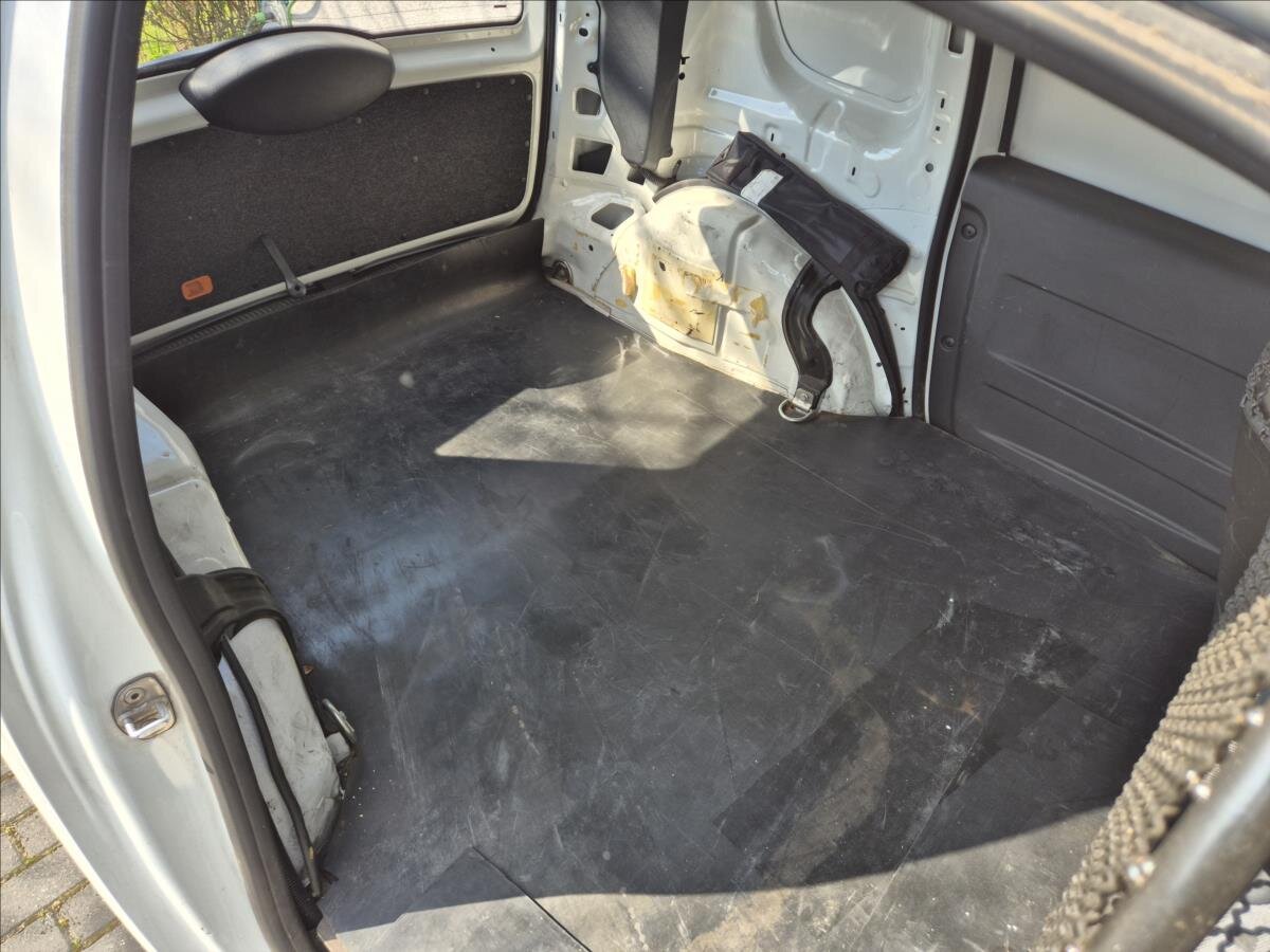 Škoda Praktik Skříň 1,6 l 66 kw