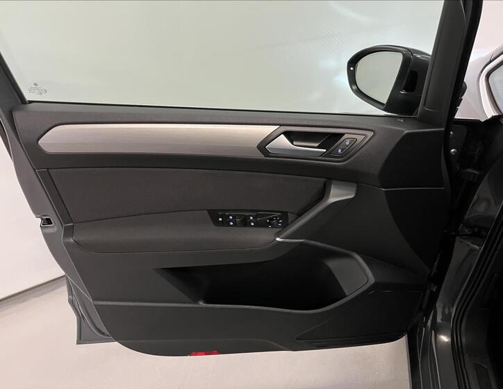 Volkswagen Touran 25