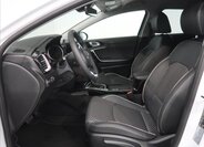 KIA XCeed CUV / Crossover 1,5 l 103 kw