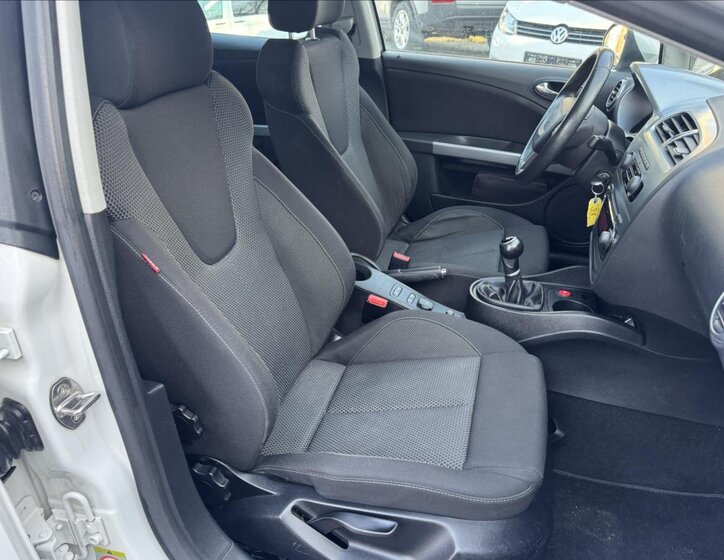 Seat Leon Hatchback 1,4 l 92 kw