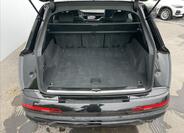 Audi Q7 25