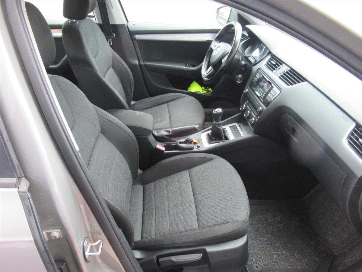 Škoda Octavia Sedan / Limuzína 1,6 l 81 kw