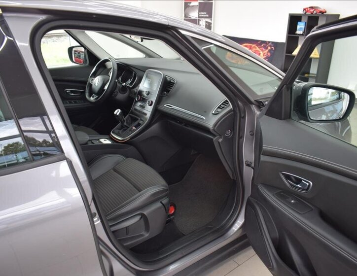 Renault Grand Scénic 16