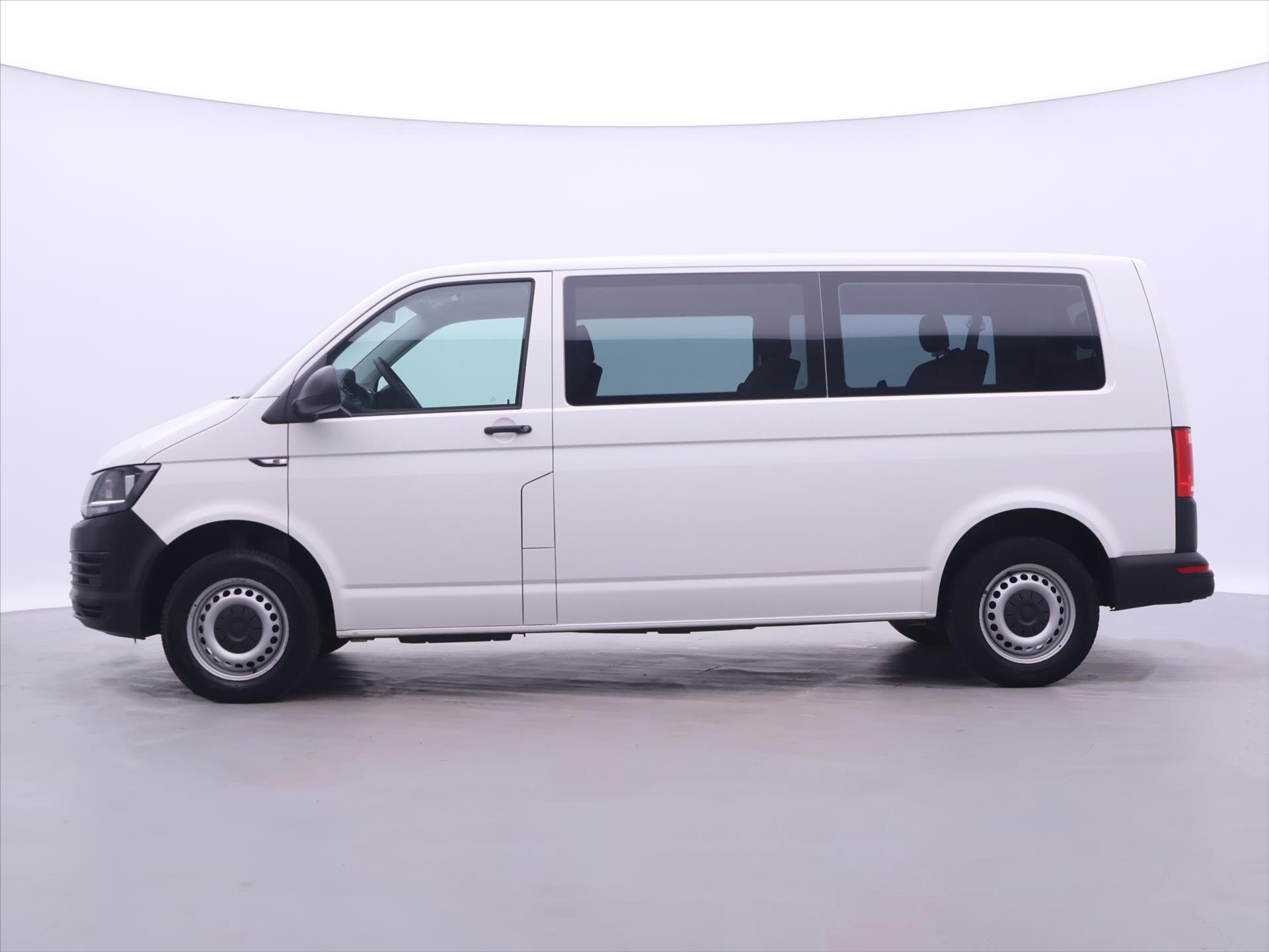 Volkswagen Transporter Kombi 2,0 l 62 kw