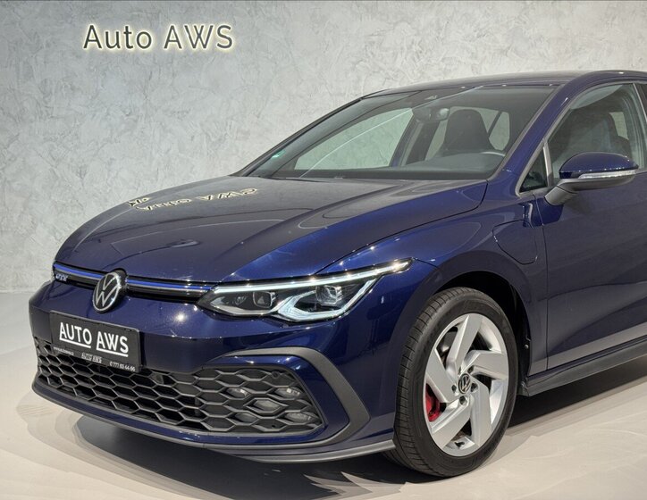 Volkswagen Golf Hatchback 1,4 l 180 kw