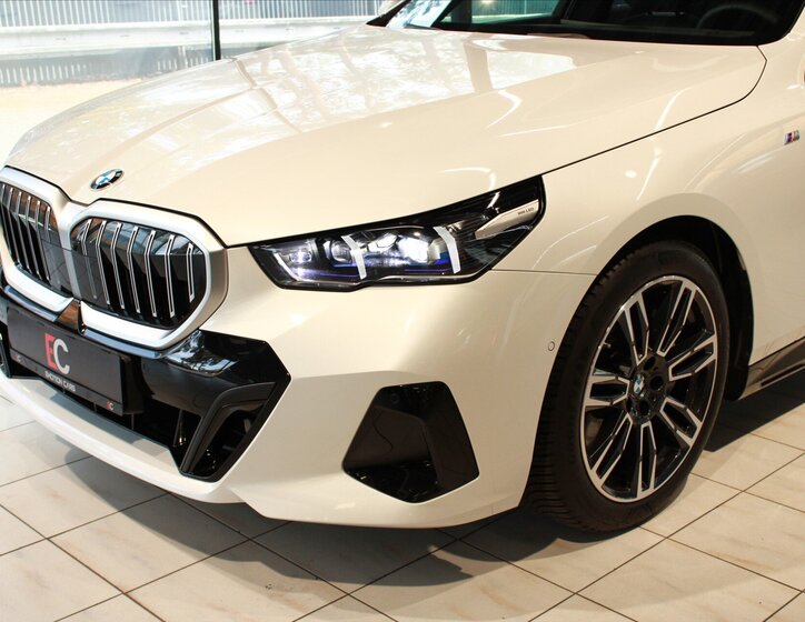 BMW Řada 5 Sedan / Limuzína 3,0 l 210 kw