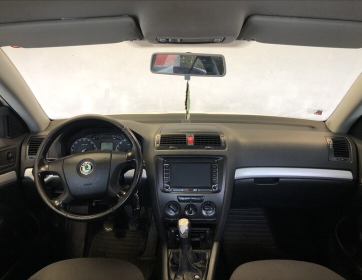 Škoda Octavia 14