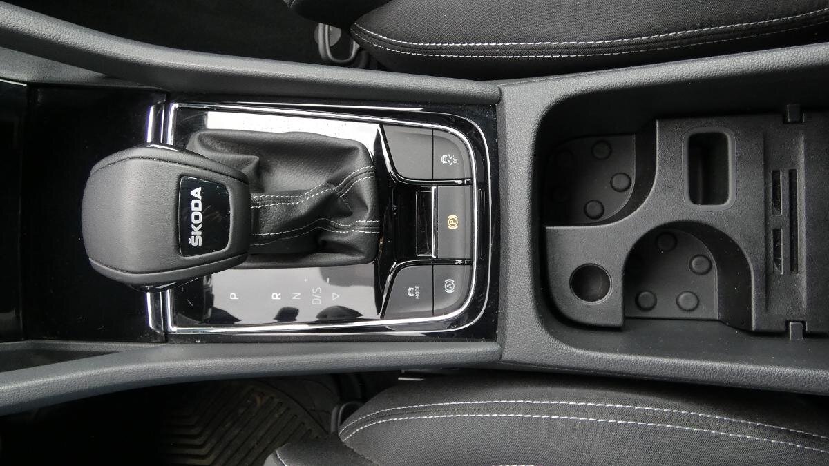 Škoda Karoq SUV / Terénní 1,5 l 110 kw