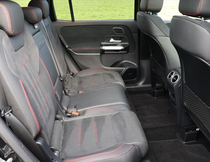 Mercedes-Benz GLB 17