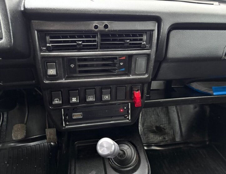 Lada Niva SUV 1,7 l 60 kw