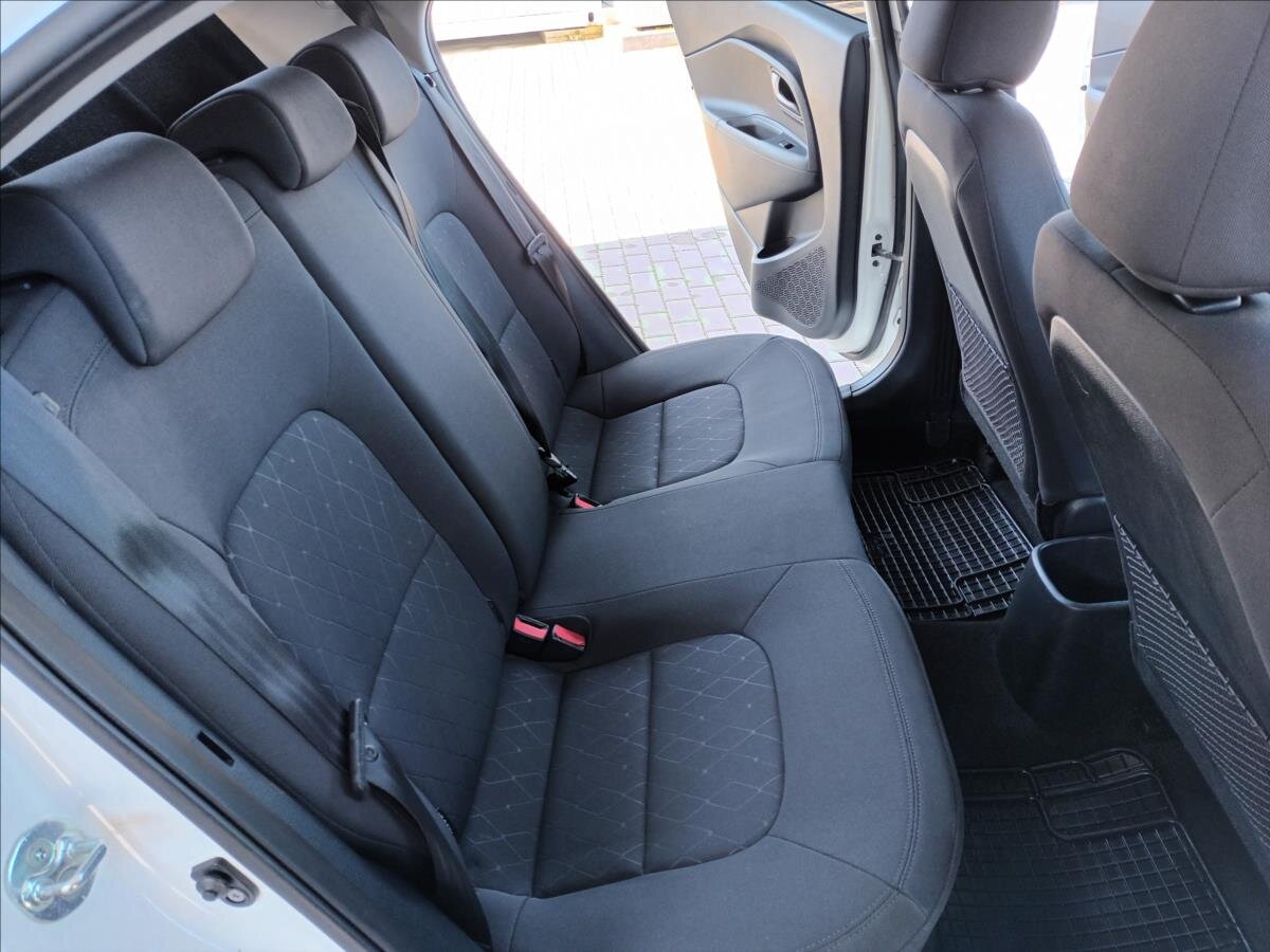 KIA Rio Hatchback 1,2 l 62 kw