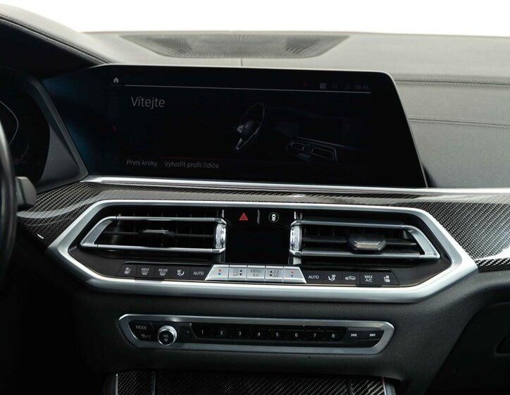 BMW X5 SUV / Terénní 4,4 l 390 kw