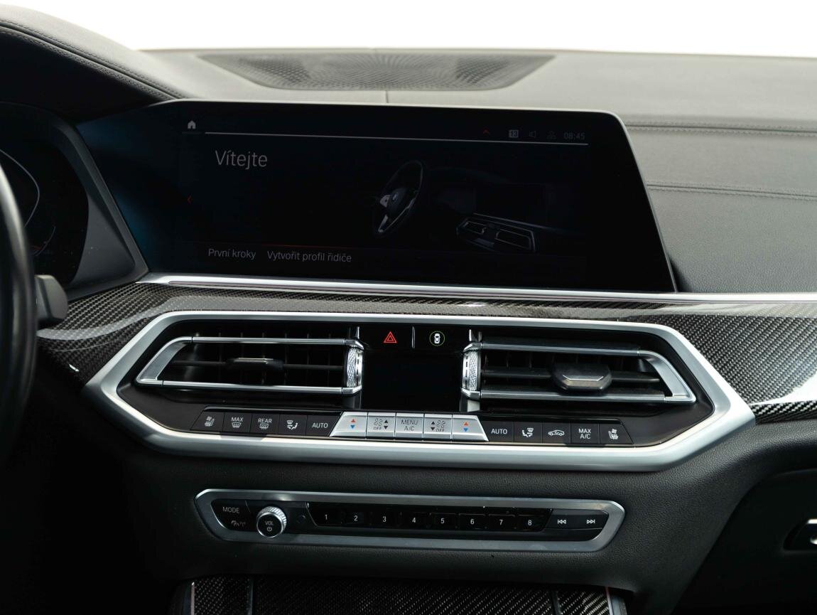 BMW X5 SUV / Terénní 4,4 l 390 kw