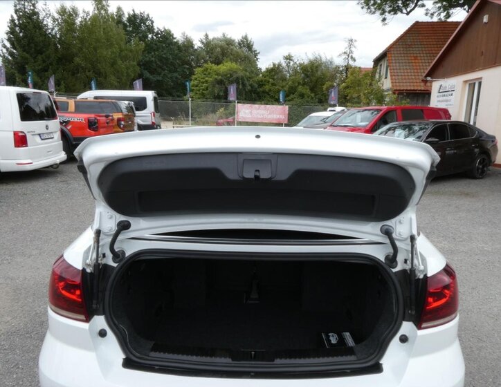 Volkswagen Golf Kabriolet 2,0 l 103 kw