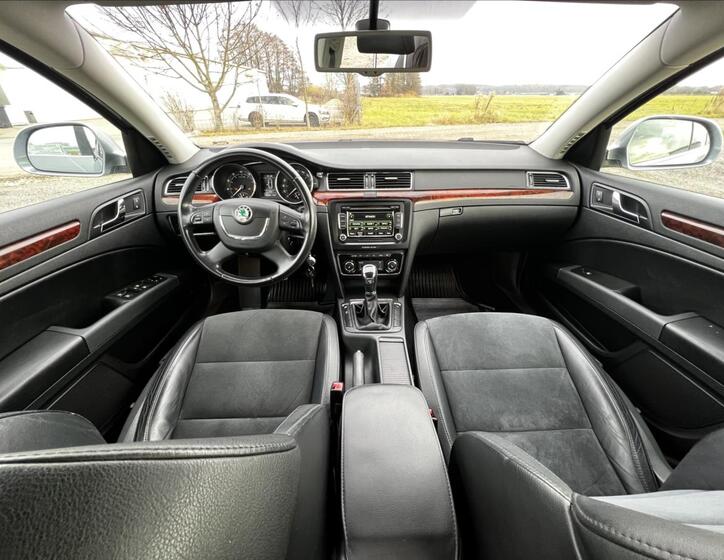Škoda Superb 18