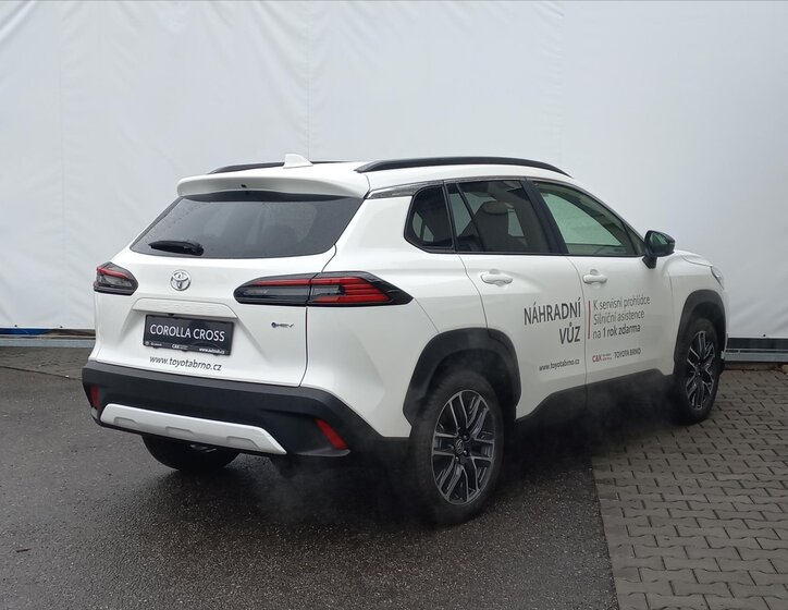 Toyota Corolla Cross CUV / Crossover 1,8 l 103 kw