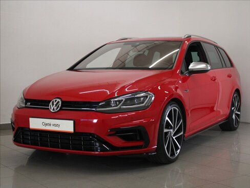 Volkswagen Golf Kombi 2,0 l 221 kw