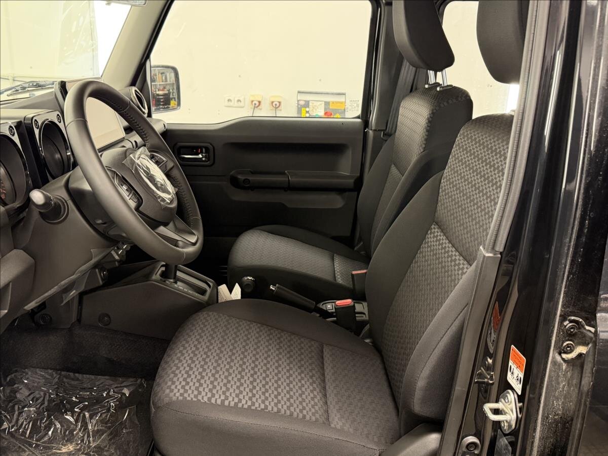 Suzuki Jimny SUV 1,5 l 75 kw