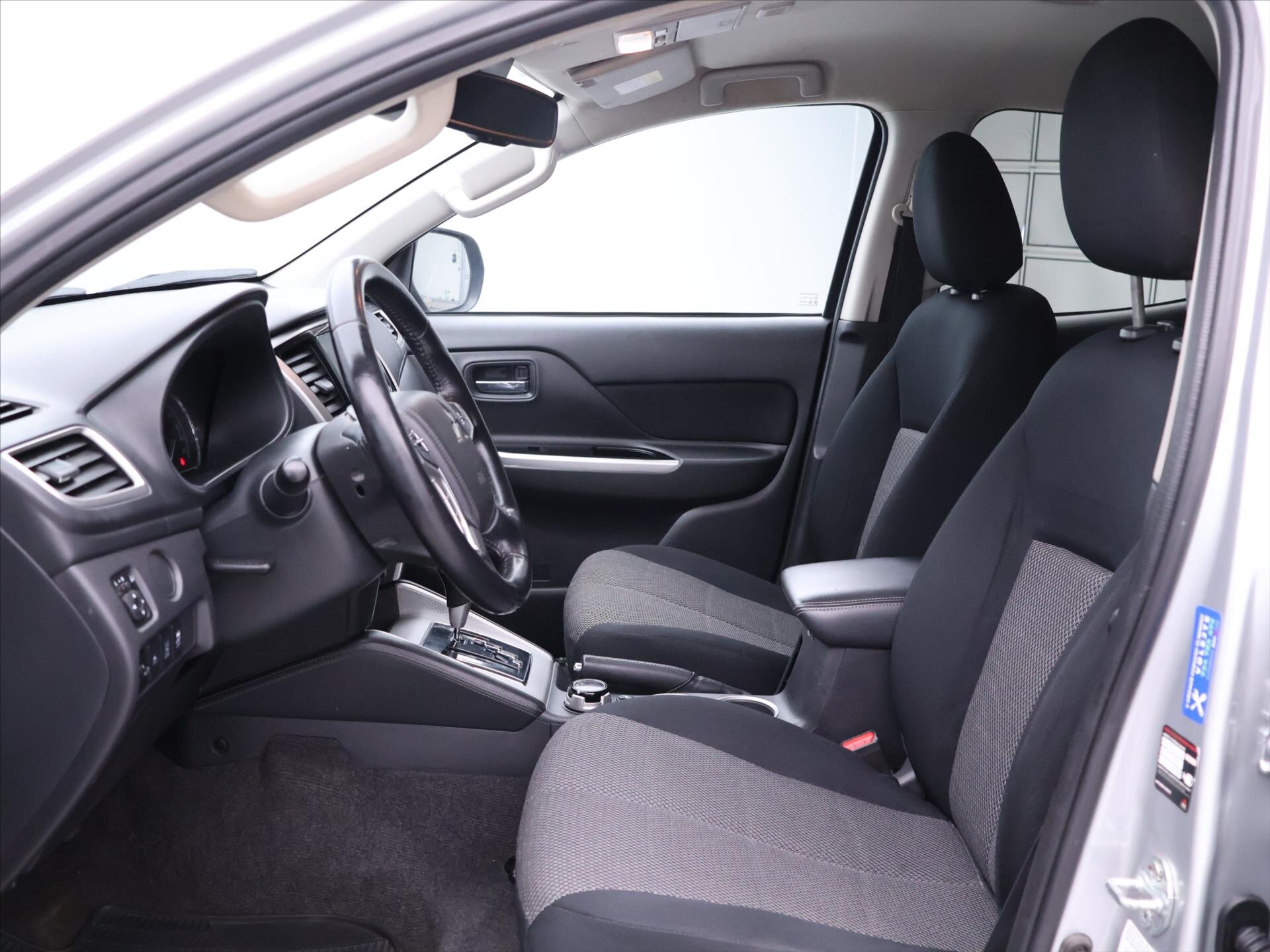 Mitsubishi L200 Pick-up 2,3 l 110 kw