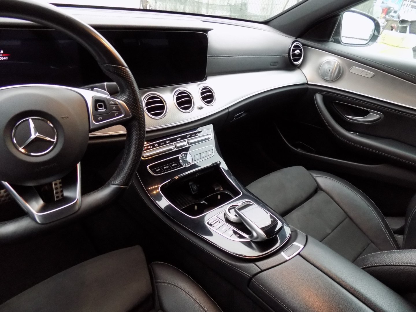 Mercedes-Benz Třídy E Sedan 3,0 l 190 kw