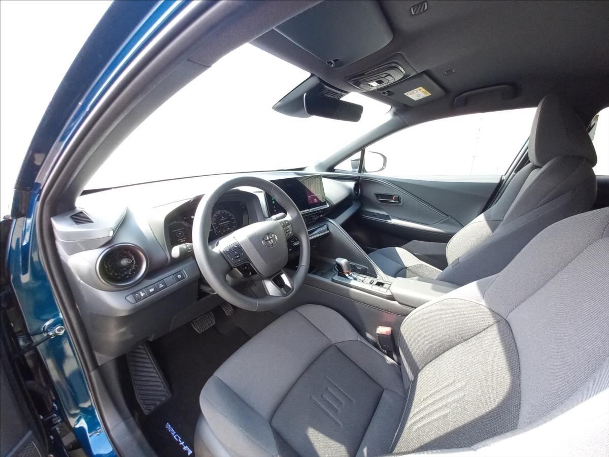 Toyota C-HR Hatchback 2,0 l 111 kw