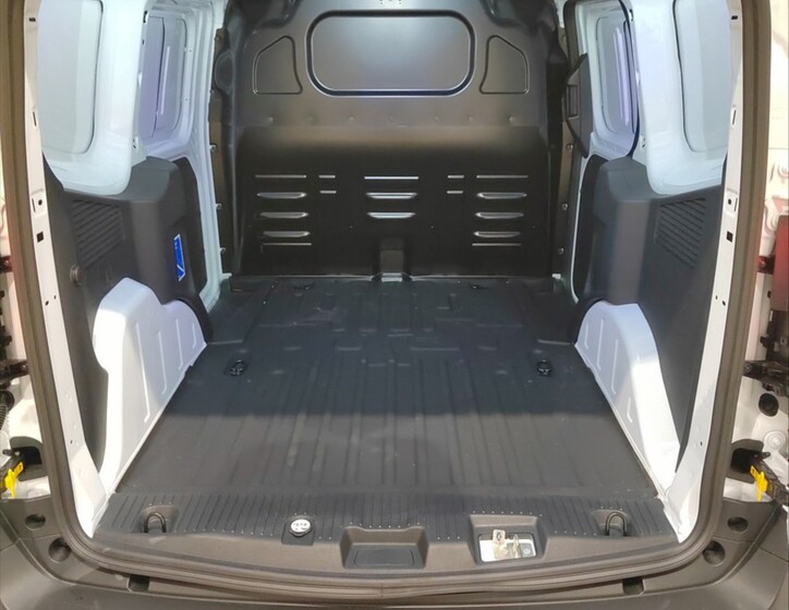 Ford Transit Courier 15