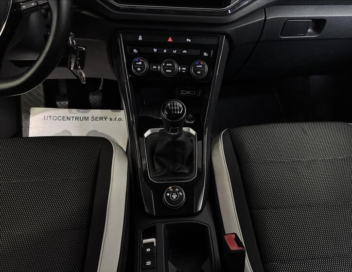 Volkswagen T-Roc 30