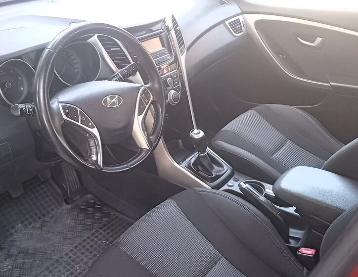 Hyundai i30 13