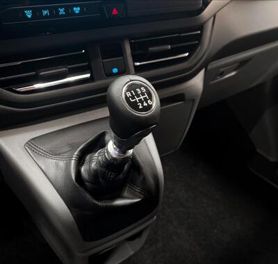 Ford Tourneo Custom 7