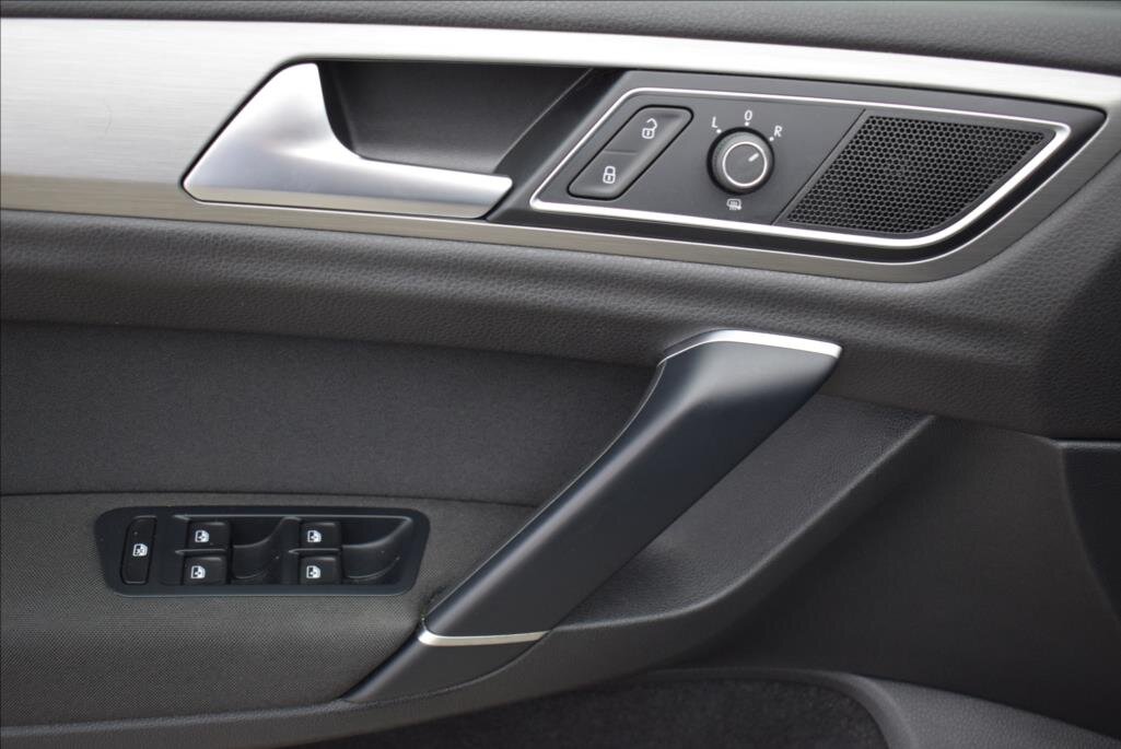 Volkswagen Golf Sportsvan Hatchback 1,4 l 92 kw