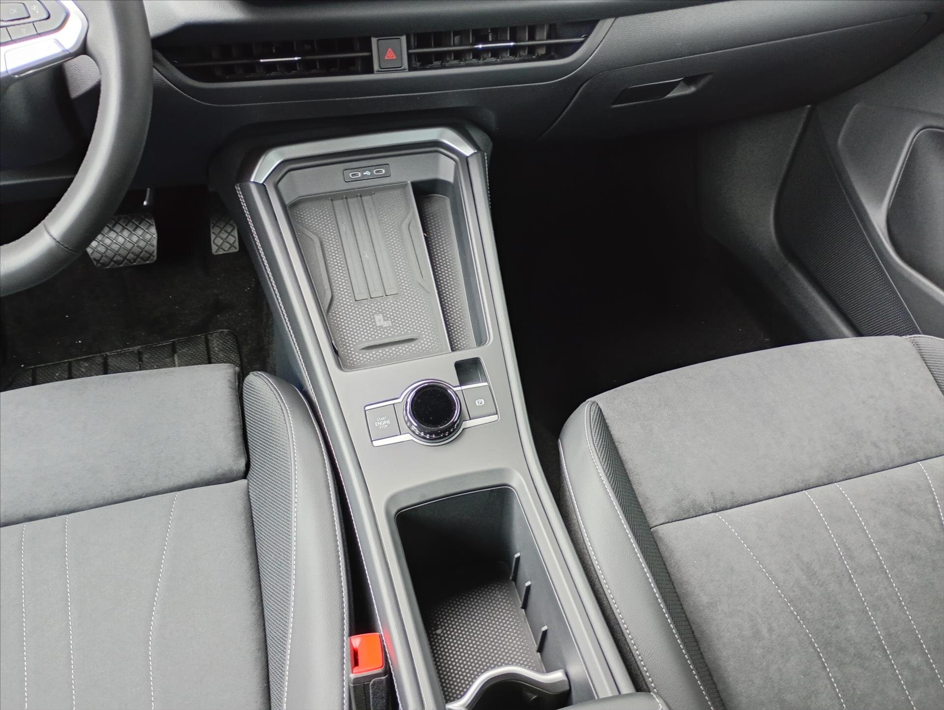 Volkswagen T-Roc SUV / Terénní 1,5 l 110 kw