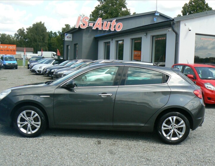 Alfa Romeo Giulietta 8