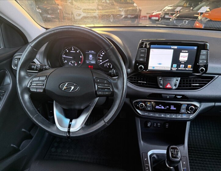 Hyundai i30 14