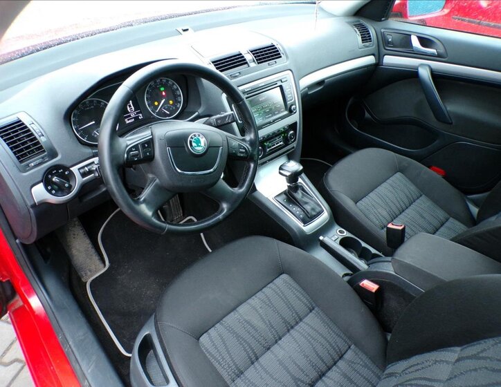 Škoda Octavia Kombi 2,0 l 103 kw