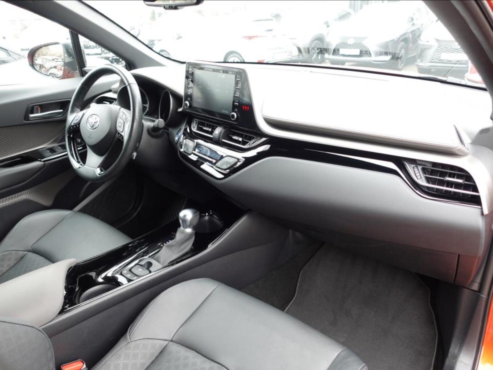 Toyota C-HR 37