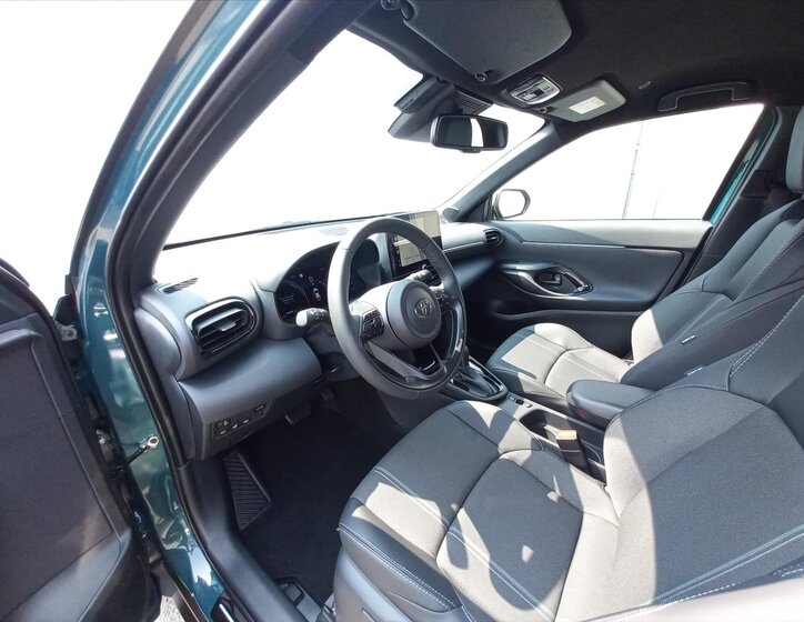 Toyota Yaris Cross 9