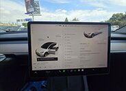 Tesla Model Y SUV / Terénní 0,0 378 kw