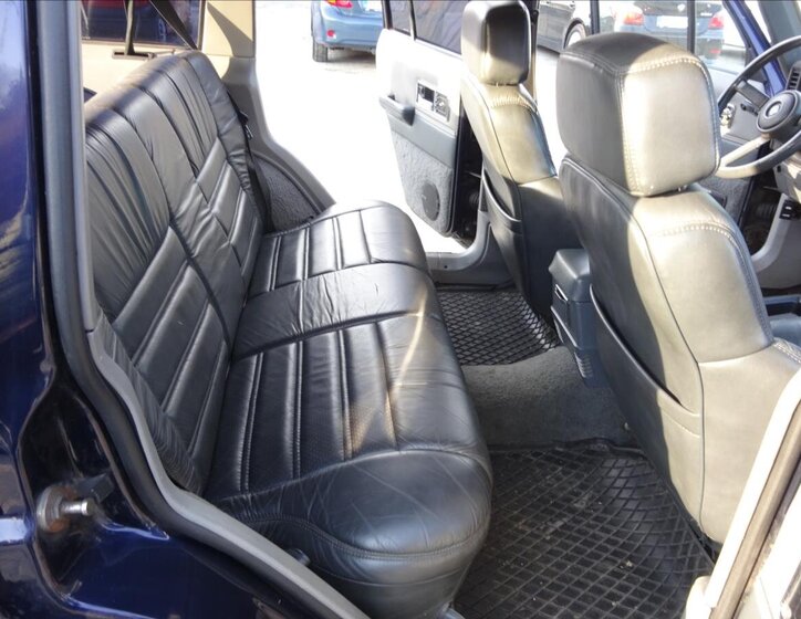 Jeep Cherokee SUV / Terénní 4,0 l 136 kw