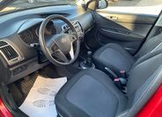 Hyundai i20 15