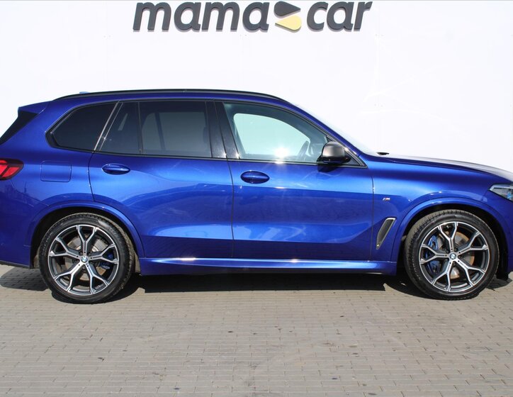 BMW X5 SUV / Terénní 4,4 l 390 kw