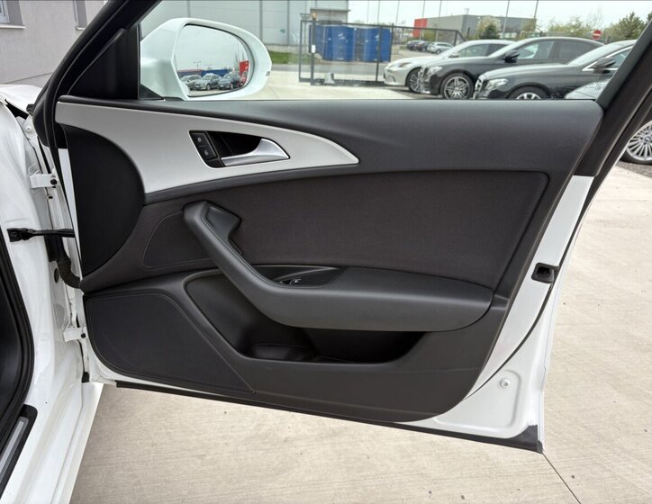 Audi A6 Sedan / Limuzína 3,0 l 160 kw