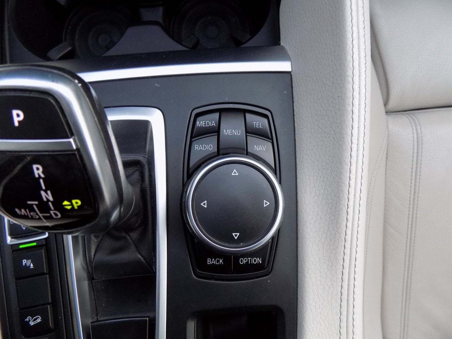 BMW X6 SUV / Terénní 3,0 l 190 kw