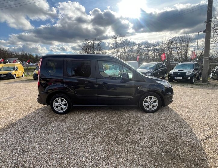 Ford Tourneo Connect 8