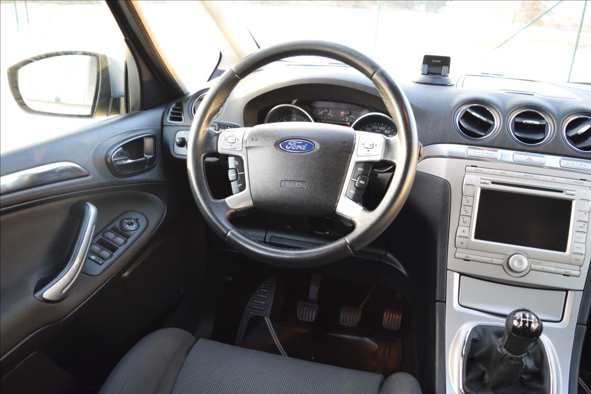 Ford S-MAX MPV 2,0 l 107 kw