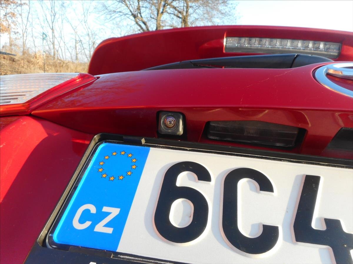 Toyota RAV4 SUV 2,0 l 111 kw