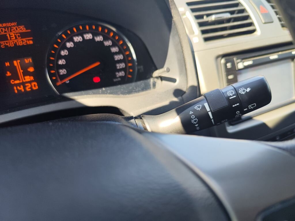 Toyota Avensis Kombi 2,0 l 93 kw