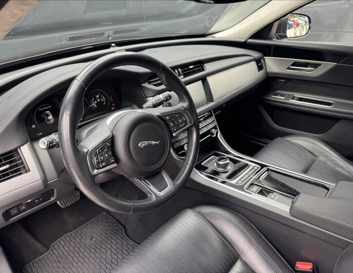 Jaguar XF Kombi 2,0 l 177 kw