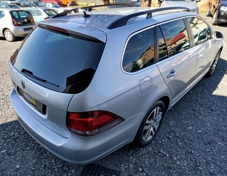 Volkswagen Golf Kombi 2,0 l 103 kw