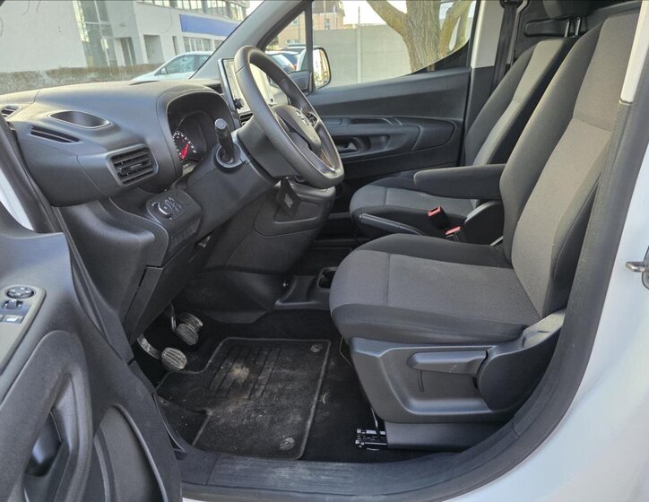 Opel Combo Skříň 1,5 l 75 kw